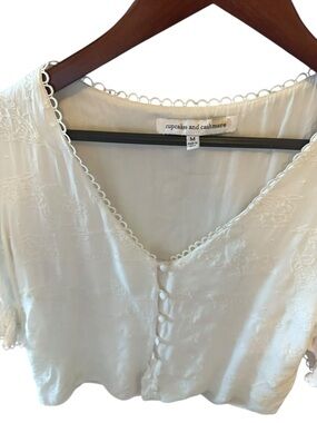 cupcakes & cashmere Cream Embroidered V-Neck Button Blouse